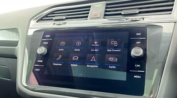 2018 Volkswagen 2.0 TDI SEL 4Motion Euro 6 5-door (Blue) - Image: 18