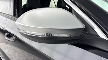 2025 Volkswagen 2.0 TSI R DSG 4Motion Euro 6 5-door (Black) - Image: 43