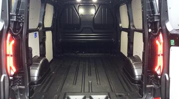 2025 Ford 320 65kWh Sport Auto L1 H1 5-door (Grey) - Image: 23