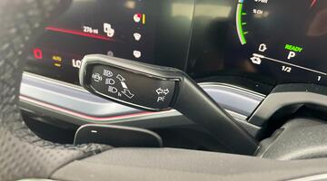 2025 Volkswagen 3.0 V6 TSI eHybrid 14.3kWh R Tiptronic 4Motion Euro 6 5-door (Grey) - Image: 15