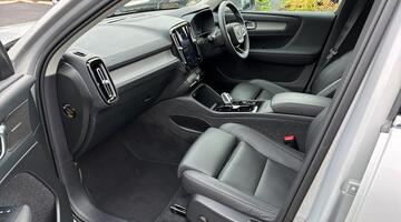 2024 Volvo 2.0 B4 MHEV Ultra Bright DCT Auto Euro 6 5-door (Silver) - Image: 2