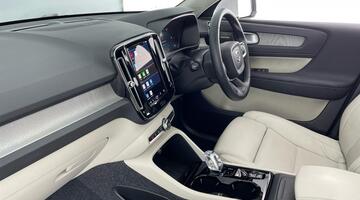 2025 Volvo 2.0 B3 MHEV Ultra Bright DCT Auto Euro 6 5-door (White) - Image: 2