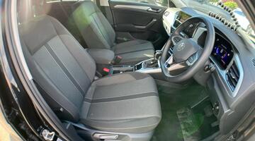 2025 Volkswagen TSI Match DSG Euro 6 5-door (Black) - Image: 45