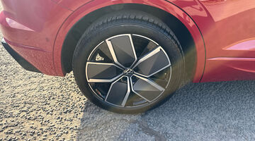 2025 Volkswagen 3.0 TDI V6 Black Edition Tiptronic 4Motion Euro 6 5-door (Red) - Image: 10