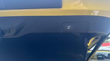 2025 Ford Standard Range 43kWh Premium Auto 5-door (Yellow) - Image: 18