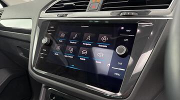 2023 Volkswagen TSI Elegance DSG Euro 6 5-door (Black) - Image: 18