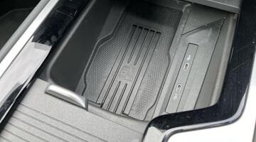 2025 Volkswagen ETSI MHEV R-Line DSG Euro 6 5-door (Grey) - Image: 18