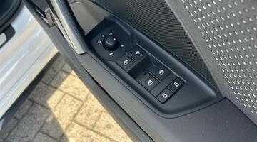 2025 Audi TFSI Carbon Vorsprung S Tronic quattro Euro 6 4-door (White) - Image: 13