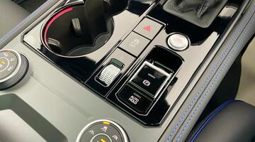 2025 Volkswagen 3.0 V6 TSI eHybrid 14.3kWh R Tiptronic 4Motion Euro 6 5-door (Grey) - Image: 26