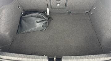 2021 Volkswagen Pro Performance 58kWh Tech Auto 5-door (Blue) - Image: 32