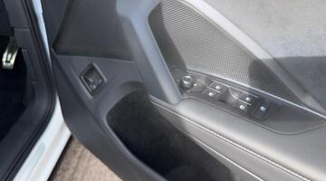 2025 Volkswagen TSI eHybrid 19.7kWh R-Line Edition DSG Euro 6 5-door (White) - Image: 27