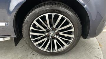 2020 Volkswagen 2.0 TDI Executive DSG Euro 6 5-door (Blue) - Image: 5