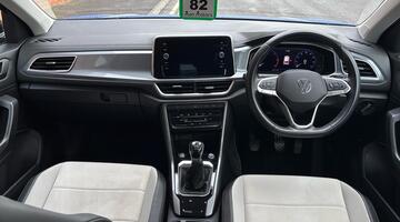 2022 Volkswagen 2.0 TDI Style Euro 6 5-door (Blue) - Image: 8