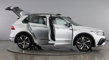 2022 Volkswagen 2.0 TDI R-Line DSG 4Motion Euro 6 5-door (Silver) - Image: 10