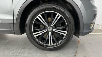 2018 Volkswagen 2.0 TDI SE Navigation DSG Euro 6 5-door (Grey) - Image: 5