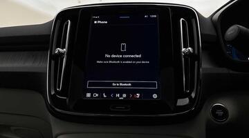 2025 Volvo 2.0 B4 MHEV Ultra Bright DCT Auto Euro 6 5-door (Black) - Image: 38