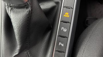 2025 Volkswagen TSI R-Line DSG Euro 6 5-door (White) - Image: 25