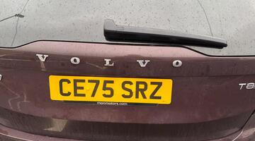 2025 Volvo 2.0 T8 18.8kWh Ultra Dark Auto 4WD Euro 6 5-door (Red) - Image: 26