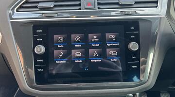 2020 Volkswagen 2.0 TDI Match 4Motion Euro 6 5-door (Grey) - Image: 7