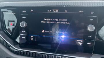 2024 Volkswagen 1.0 TSI Life DSG Euro 6 5-door (Black) - Image: 25