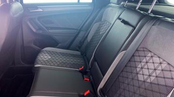 2024 Volkswagen TSI R-Line Edition DSG Euro 6 5-door (Blue) - Image: 33