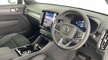 2025 Volvo 2.0 B4 MHEV Plus DCT Auto Euro 6 5-door (Blue) - Image: 6