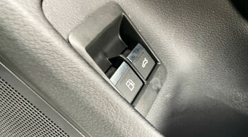 2025 Audi 2.0 TFSIe 50 Black Edition S Tronic quattro Euro 6 4-door 17.9kWh (Grey) - Image: 23