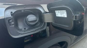 2025 Volkswagen TSI R-Line DSG 2WD Euro 6 2-door (Black) - Image: 32