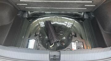 2024 Volkswagen TSI Style Euro 6 5-door (Black) - Image: 17