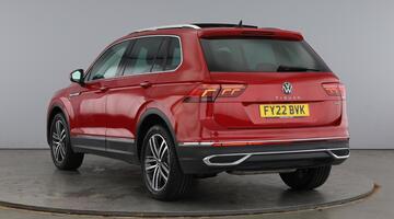 2022 Volkswagen 2.0 TSI Elegance DSG 4Motion Euro 6 5-door (Red) - Image: 3