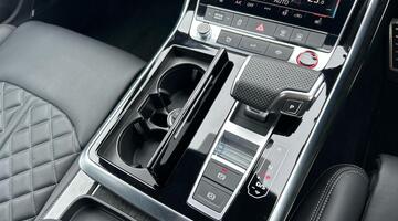 2025 Audi 4.0 TFSI V8 Black Edition Tiptronic quattro Euro 6 5-door (White) - Image: 26