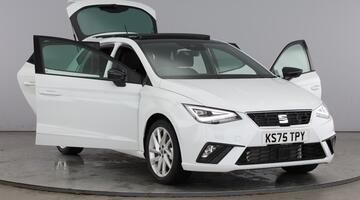 2025 SEAT 1.0 TSI FR DSG Euro 6 5-door (White) - Image: 9
