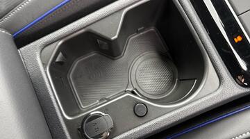 2025 Volkswagen TSI R-Line Euro 6 5-door (Black) - Image: 12