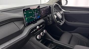 2025 Škoda 2.0 TDI SE L DSG 4WD Euro 6 5-door (7 Seat) (Gold) - Image: 2