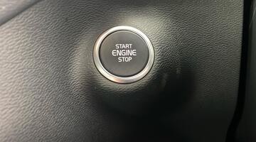 2023 Volvo 2.0 B3 MHEV Plus DCT Auto Euro 6 5-door (Black) - Image: 22