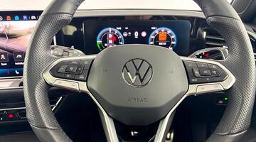 2025 Volkswagen TSI eHybrid 19.7kWh R-Line DSG Euro 6 5-door (Silver) - Image: 12