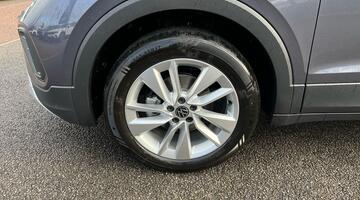 2025 Volkswagen 1.0 TSI Match Euro 6 5-door (Grey) - Image: 29