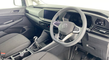 2025 Volkswagen 2.0 TDI C20 Commerce SWB Euro 6 5-door (White) - Image: 6