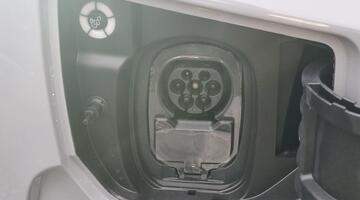 2025 Ford 340 65kWh Titanium Auto L1 5-door (Grey) - Image: 28