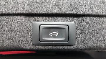 2025 Audi 2.0 TFSI S line Saloon S Tronic Euro 6 5-door (Blue) - Image: 23