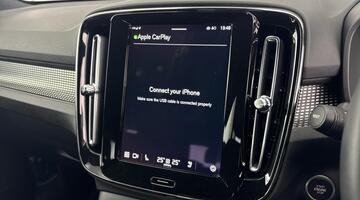 2024 Volvo 2.0 B3 MHEV Plus DCT Auto Euro 6 5-door (White) - Image: 29