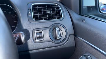 2017 Volkswagen TSI BlueMotion Tech Match Euro 6 5-door (White) - Image: 23