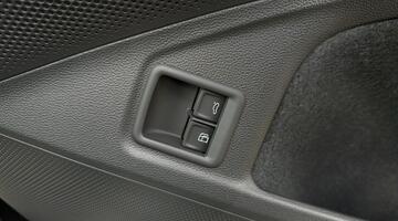 2025 Škoda 2.0 TSI SportLine DSG Euro 6 5-door (Black) - Image: 23