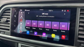 2022 SEAT 2.0 TDI FR Sport Euro 6 5-door (Black) - Image: 16