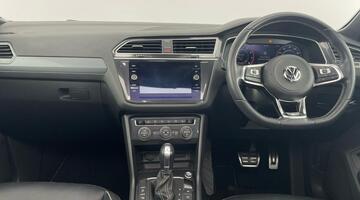 2017 Volkswagen 2.0 TSI R-Line DSG 4Motion Euro 6 5-door (Grey) - Image: 8