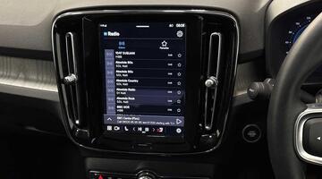 2024 Volvo 2.0 B4 MHEV Ultra Dark DCT Auto Euro 6 5-door (Blue) - Image: 37