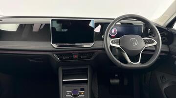 2025 Volkswagen ETSI MHEV Match DSG Euro 6 5-door (Black) - Image: 8