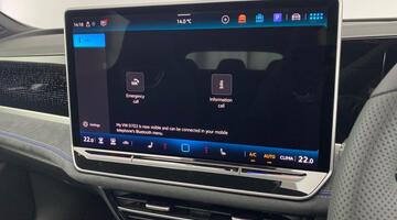 2025 Volkswagen 2.0 TSI R-Line DSG Euro 6 5-door (Black) - Image: 26