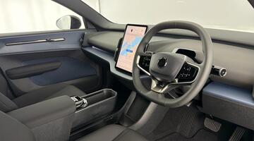 2025 Volvo Single Motor Extended Range 69kWh Plus Auto 5-door (Black) - Image: 6