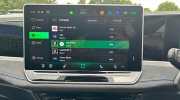 2025 Volkswagen TSI eHybrid 19.7kWh R-Line DSG Euro 6 5-door (Green) - Image: 37